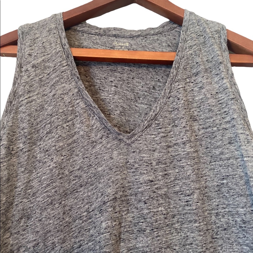 Madewell Sleeveless Gray Tee - Picture 2 of 9